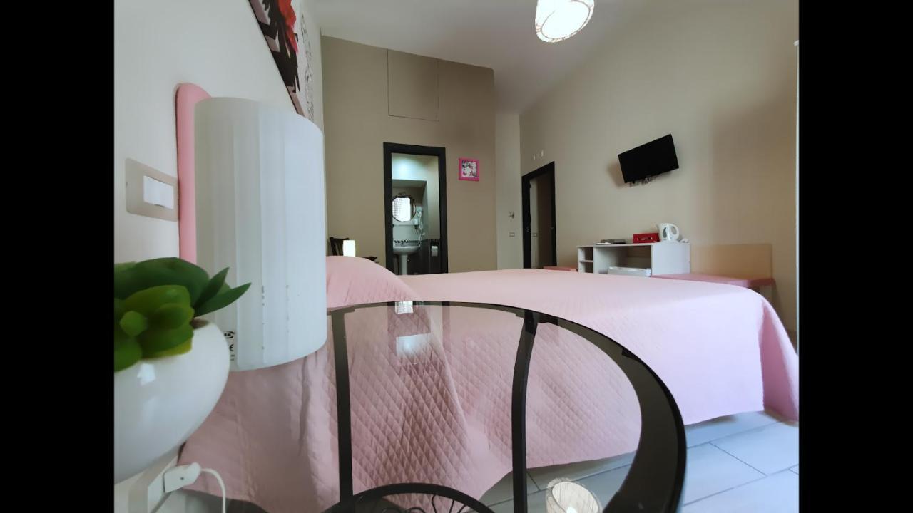 Bed and Breakfast Domus Armenio Nápoles Exterior foto