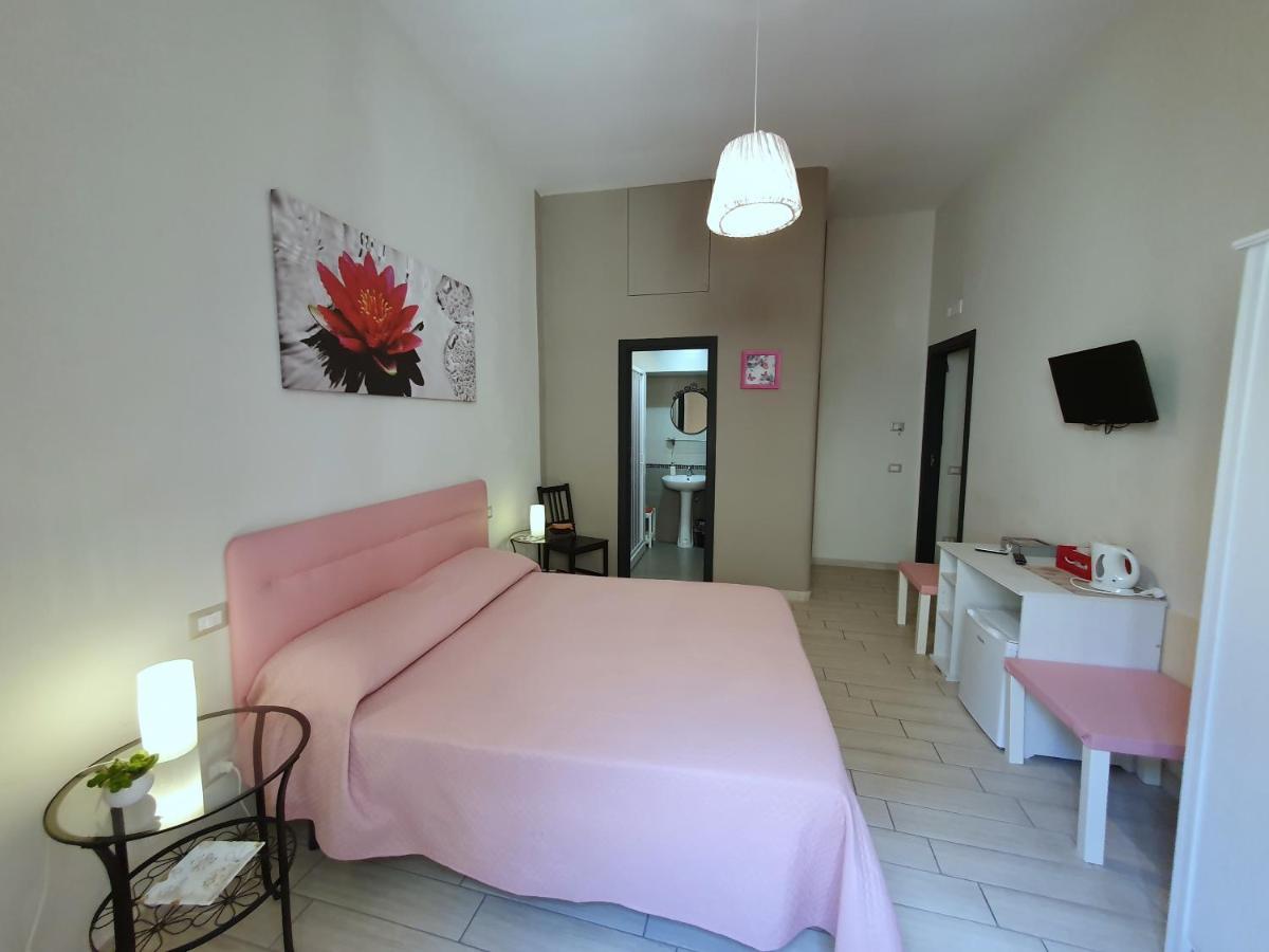 Bed and Breakfast Domus Armenio Nápoles Exterior foto