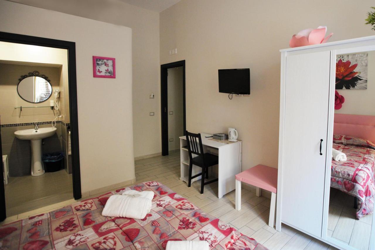 Bed and Breakfast Domus Armenio Nápoles Exterior foto